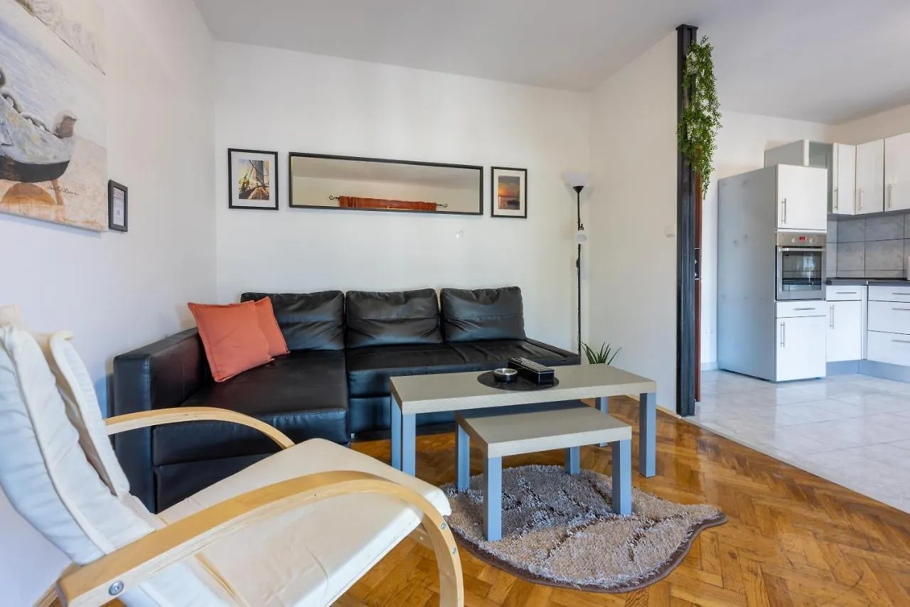 Apartments With A Parking Space Selce, Crikvenica - 19455 0*, 셀스 크로아티아