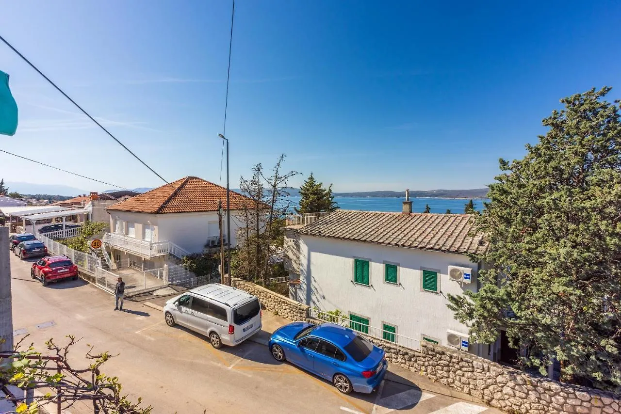 Apartments With A Parking Space Selce, Crikvenica - 19455  셀스