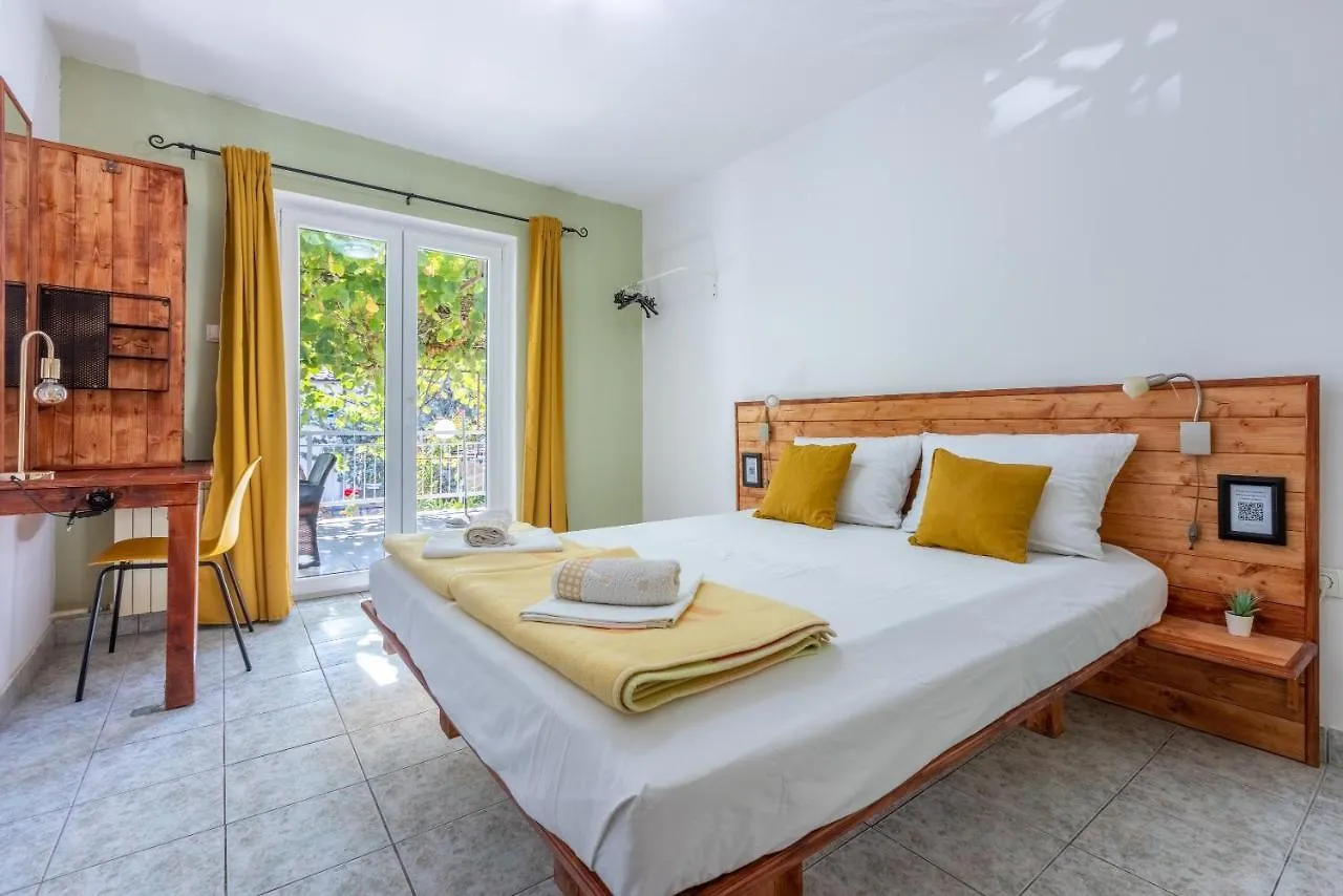 Apartments With A Parking Space Selce, Crikvenica - 19455 0*, 셀스