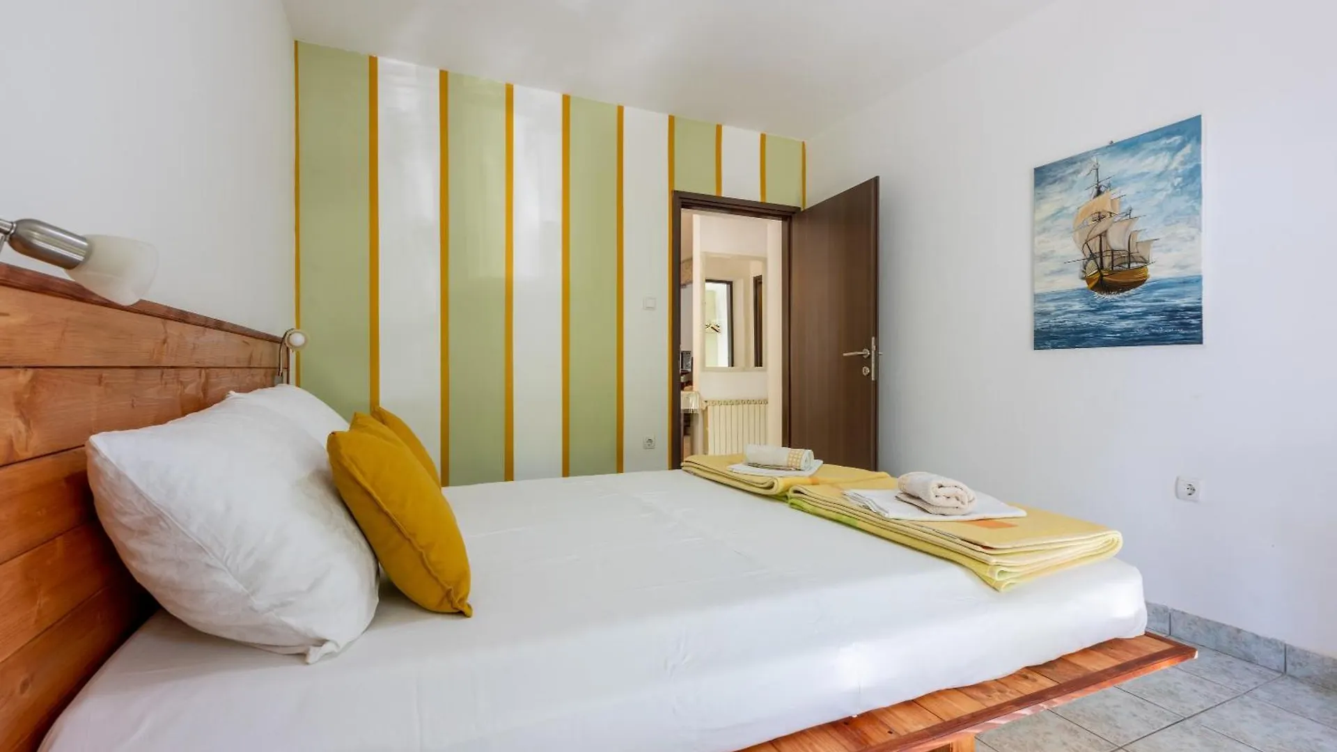 Apartments With A Parking Space Selce, Crikvenica - 19455 0*, Selce Croatia